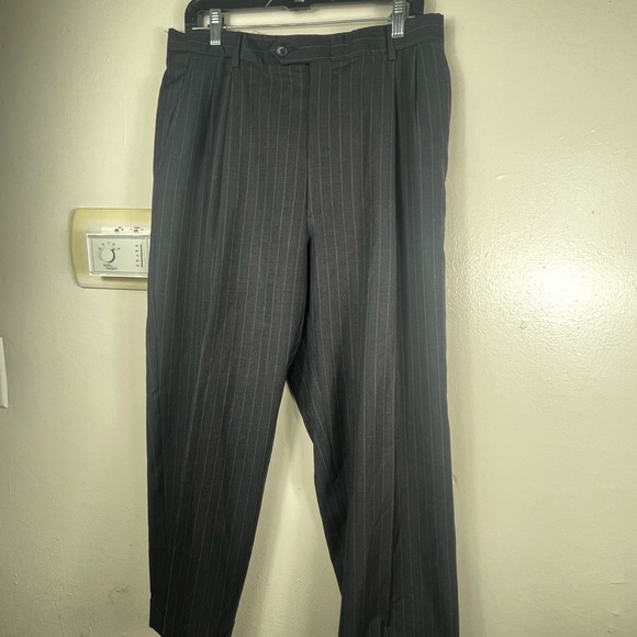 Hart Schaffner Marx Gray Sport Coat with Structured Shoulders  set size 40 R - Picture 10 of 11